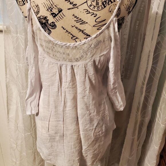 Bebe white sheer criss cross front cold shoulder jersey sz large - Picture 6 of 7